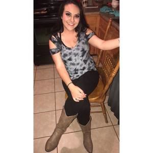 Meet your Posher, Katelyn